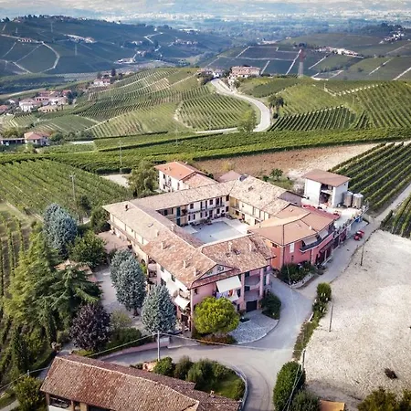 I Quattro Grappoli Panzió Neive