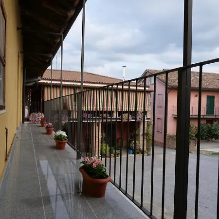 I Quattro Grappoli Panzió Neive